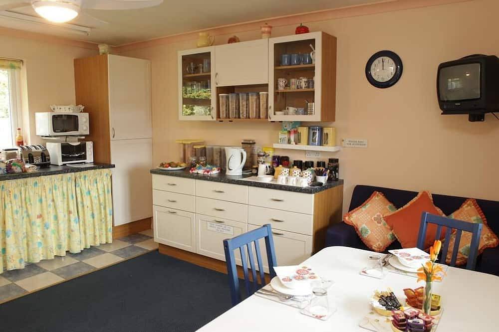 Twin room at Little Bullocks Farm in Essex