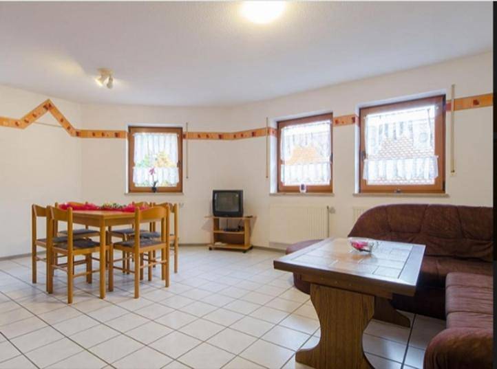 Ganze Wohnung, Fewo Adelhardt Harald in Ahorntal, Frankenalb