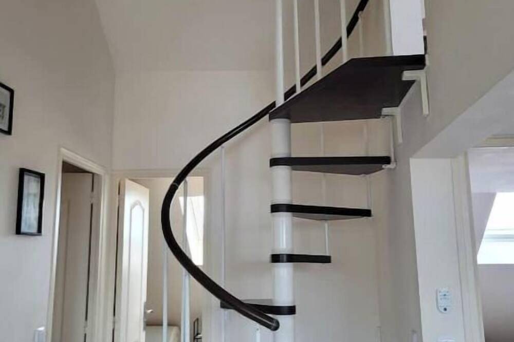 Entire apartment, \"Les roses de Malo les bains\" Apartment with mezzanine, close to the beach in Plage de Malo-les-Bains, Dunkirk