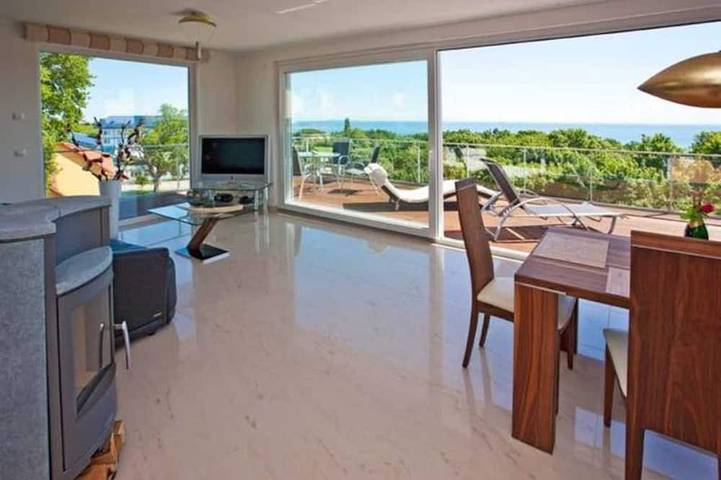Villa für 4 Personen, mit Sauna und Garten sowie Balkon