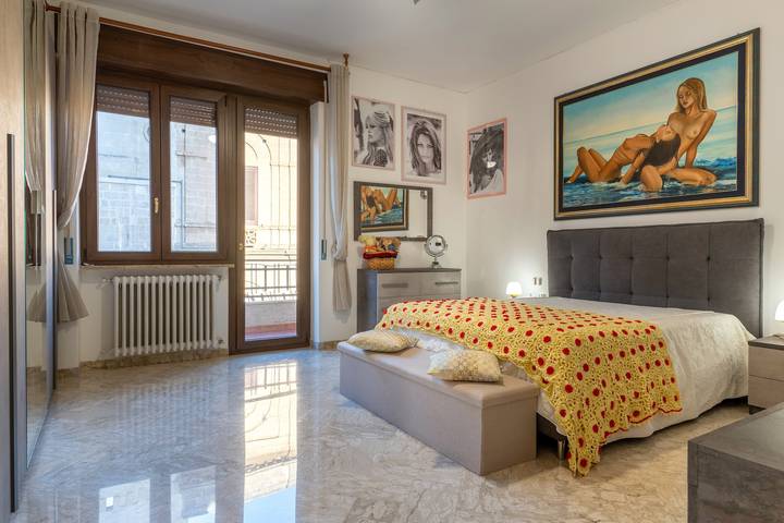 Entire apartment, Casa Ester Apartment with Balcony and Wi-Fi in Francavilla Fontana, Salento