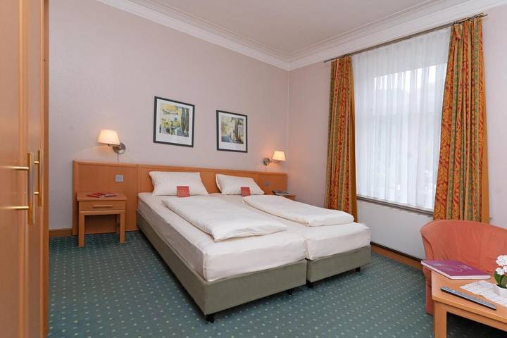 Hotel für 3 Personen, mit Terrasse und Garten in Bergedorf Hamburg