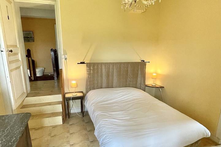 Gîte pour 15 personnes, avec terrasse et jardin à Vallières-les-Grandes - 2