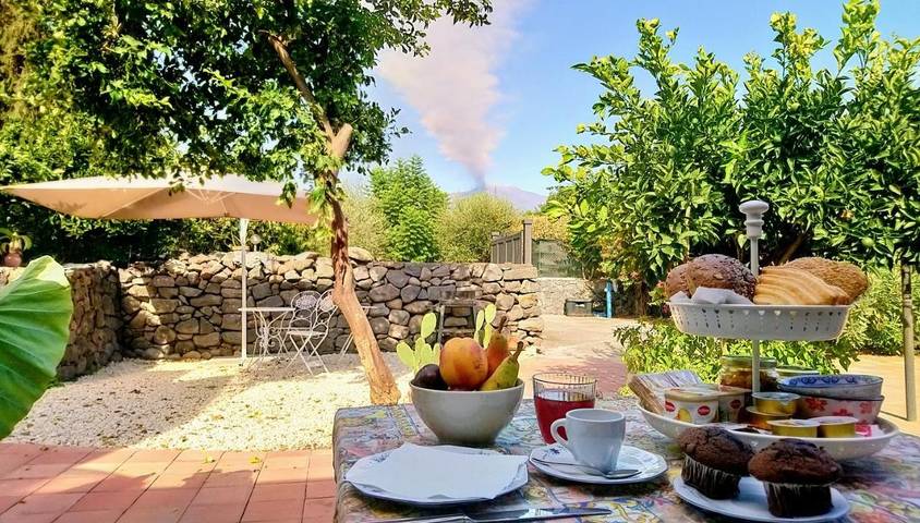 B&b per 2 persone, con Terrazza e Giardino nonché Panorama a Riposto