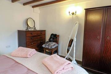 Cottage for 6 People in Menai Bridge, Isle of Anglesey, Photo 4
