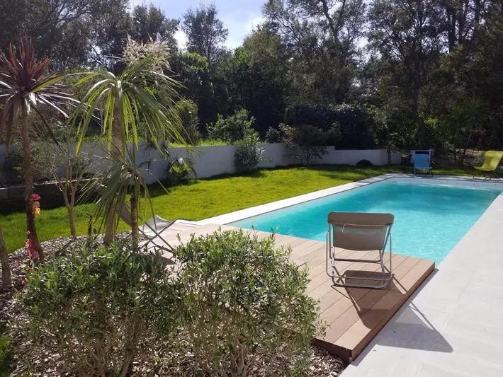 Chalet para 7 personas, con jardín además de piscina para niños y piscina - 1