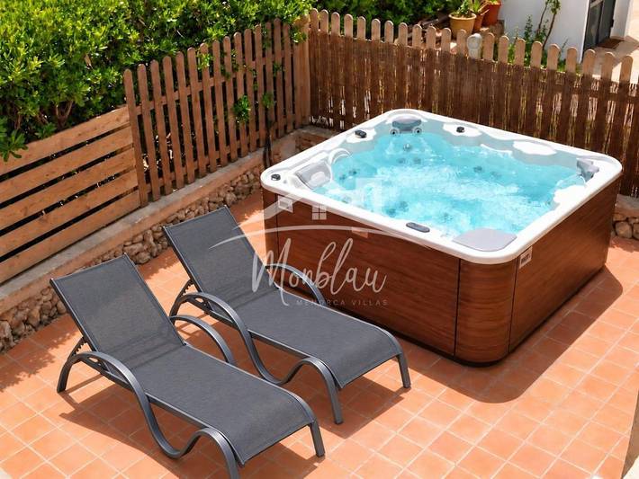 Casa de vacaciones para 4 personas, con Jacuzzi y Terraza en Menorca