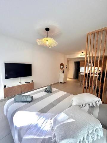 Gîte pour 2 personnes, avec vue et terrasse à Èze