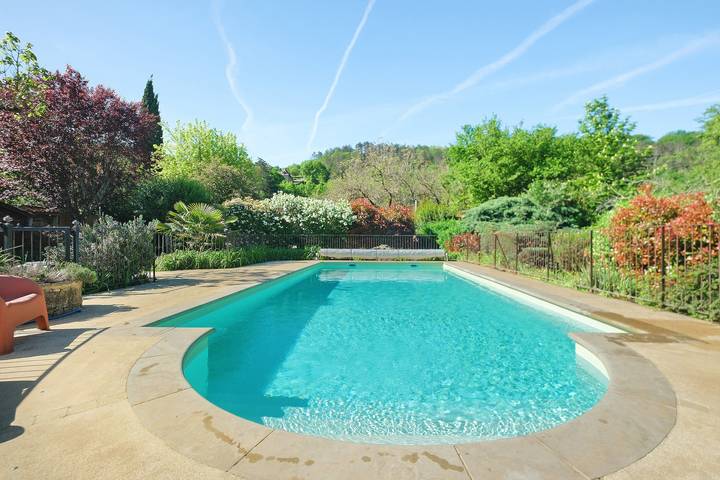 Location de vacances pour 8 personnes, avec Jardin à Daglan