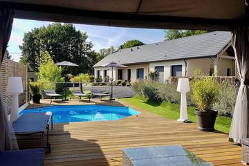 Cottage pour 8 personnes, avec piscine dans Tigeaux
