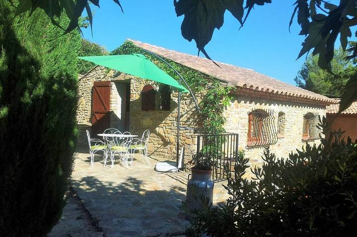 Gîte pour 4 personnes, avec Terrasse et Jardin