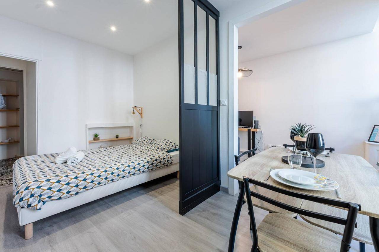 Appartement entier, One-Bedroom Apartment in Tournon-sur-Rhône, Région de Tournon-sur-Rhône