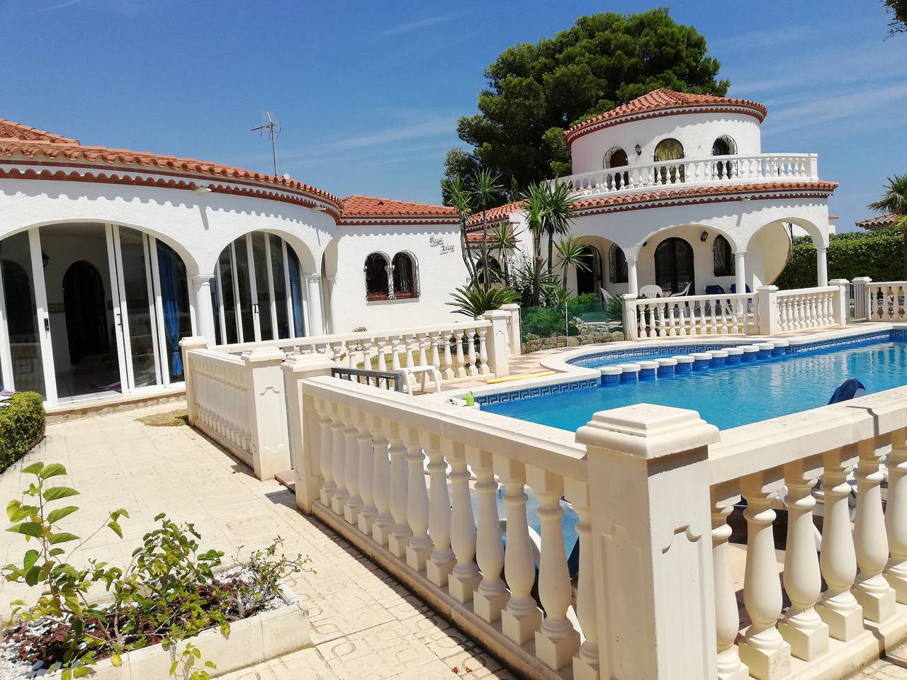 Holiday Home 'Paraiso Para 4' with Shared Pool, Wi-Fi and Air Conditioning in Mont-roig del Camp, Costa Dorada