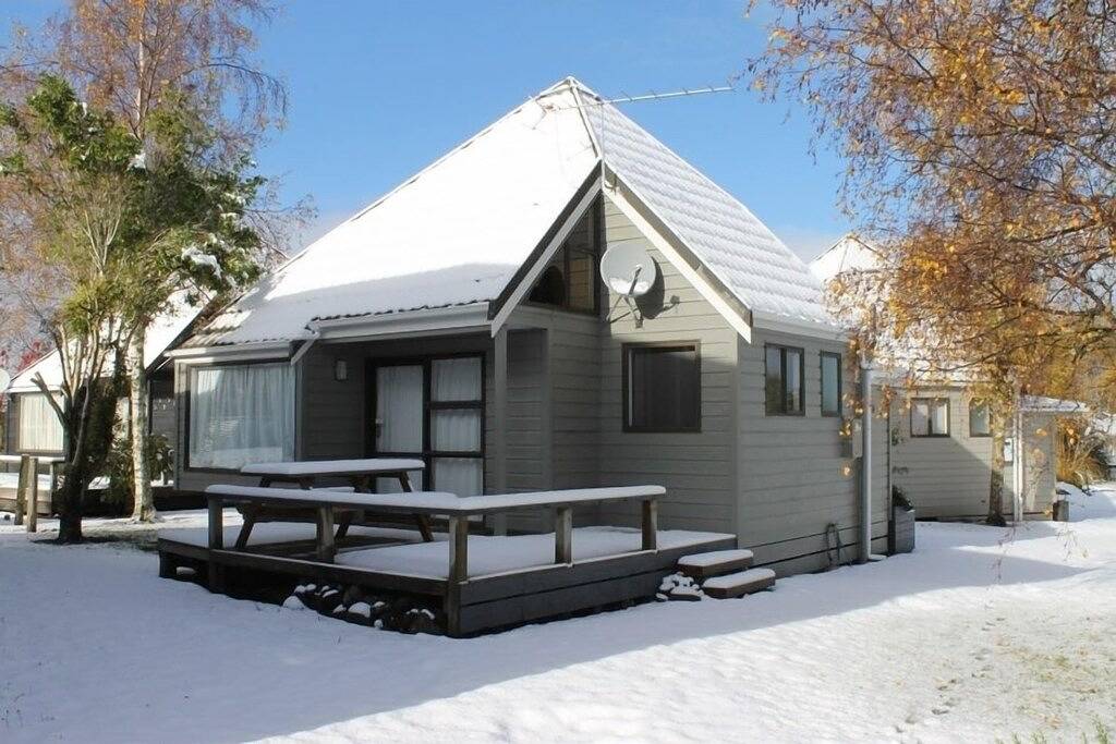 Buchenholz Chalet im Herzen von Ohakune. in Ohakune, Ruapehu District