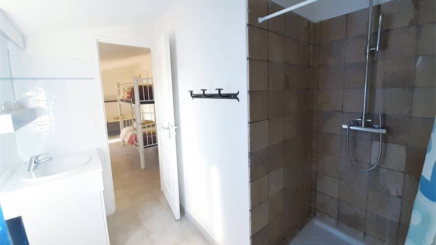 Gîte pour 7 personnes, avec jardin à Redortiers - 4