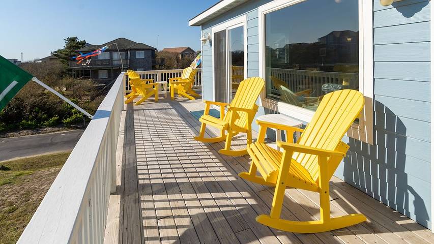 Vacation rental for 12 people, with terrace and hot tub as well as yard in Duck (NC)