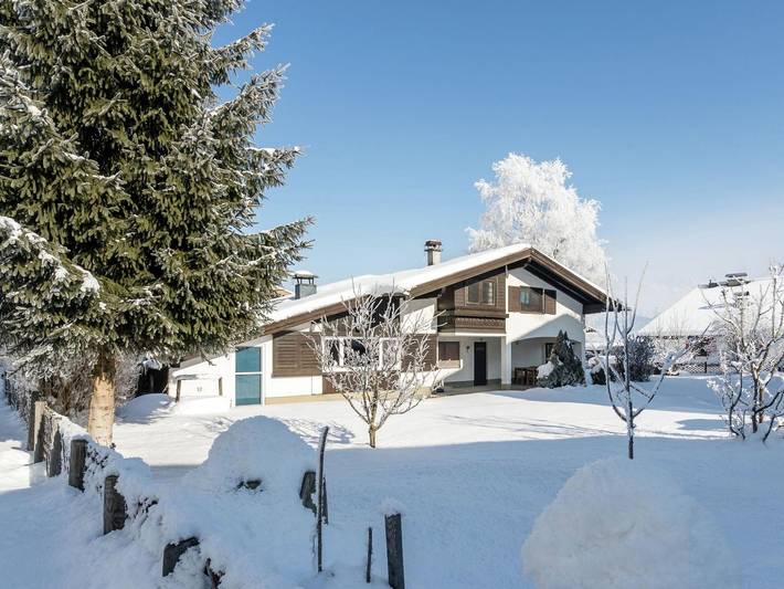 Ferienhaus für 8 Personen, mit Terrasse und Garten in Maishofen