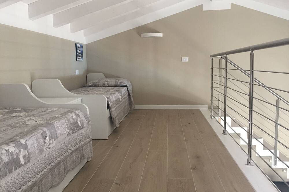 Entire apartment, D6 First Floor Apartment In Residence With Swimming Pool in Porto Pino Beach, Porto Pino