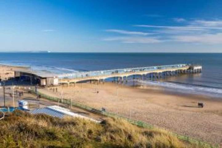 Holiday rental for 8 people, with terrace in Bournemouth
