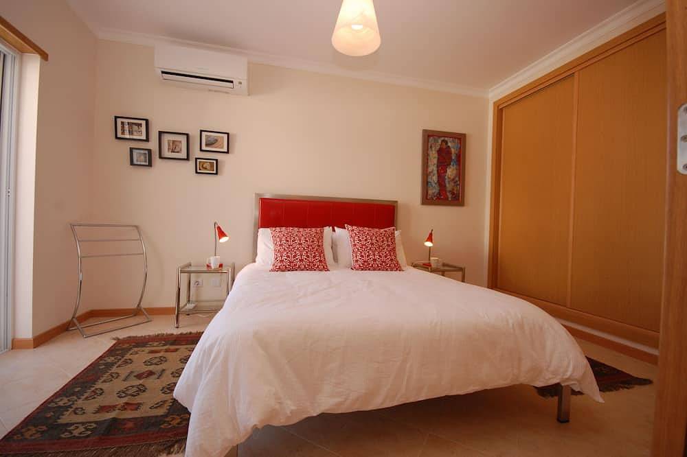 Villa di lusso a 4 camere da letto con piscina privata, a soli 10 minuti a piedi dal centro città in Tavira, Parque Natural da Ria Formosa