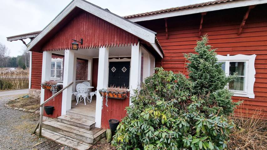 Ferienhaus für 12 Personen, mit Garten und Balkon sowie Seeblick, kinderfreundlich in Nyköping kommun
