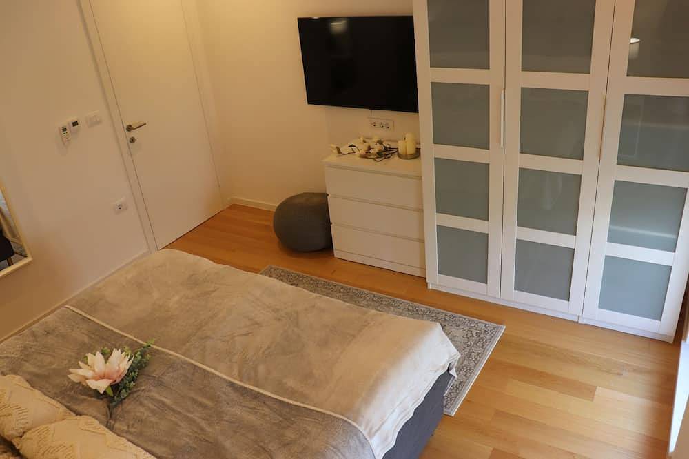 Moderne Luxusvilla mit Pool – strandnah, bei Pula in Istrien in Banjole, Südküste Istrien