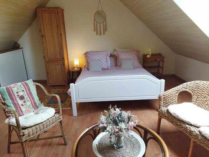 Chambre d’hôte pour 2 personnes, avec vue et jardin dans La Selle-en-Coglès