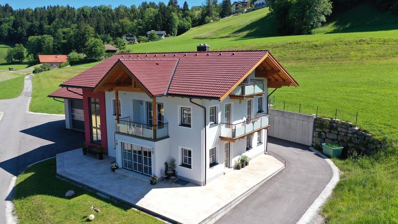 Ganze Wohnung, Apartment with Terrace in St. Koloman, Tennengau