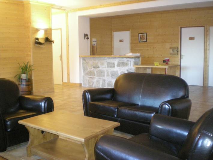 Gîte pour 8 personnes, avec piscine et balcon/terrasse, animaux acceptés dans Office De Tourisme De Notre Dame De Bellecombe - 3