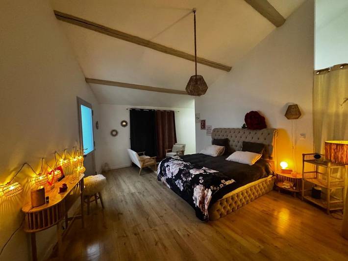 Chambre d’hôte pour 2 personnes, avec terrasse ainsi que jardin et jacuzzi à Magny-Saint-Médard