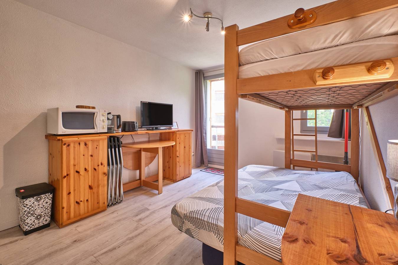 Apartamento entero, Apartamento 'Prapoutel Pied Des Pistes' con vistas a la montaña y balcón in Prapoutel, Les Adrets