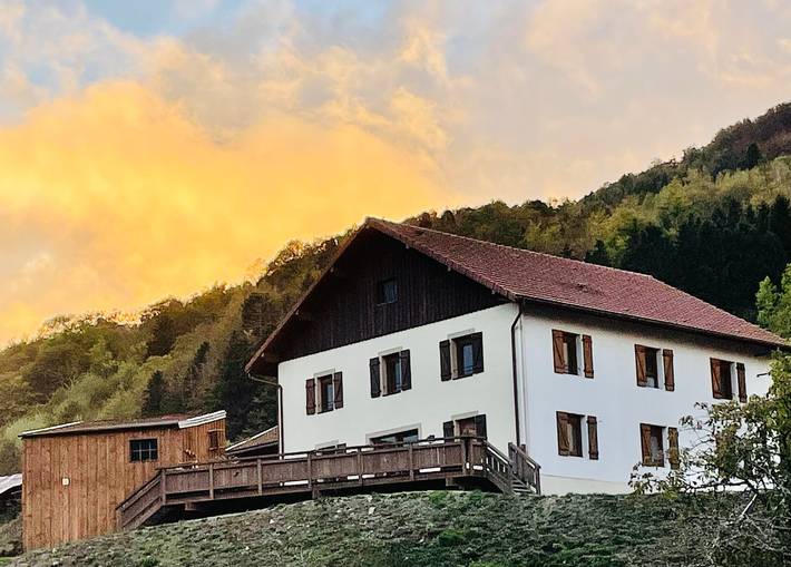 Gîte pour 10 personnes, avec Terrasse et Vue dans Station de Larcenaire - Bussang