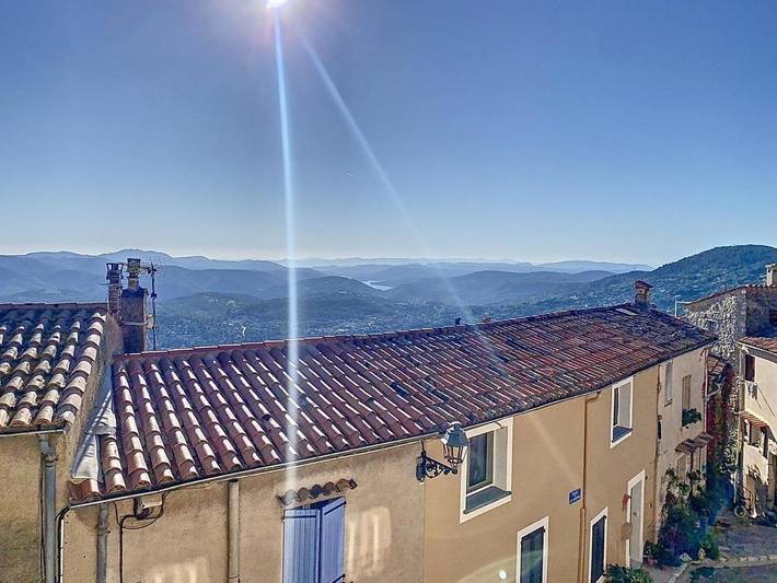 Apartamento de vacaciones para 4 personas, con jardín y jacuzzi - 1