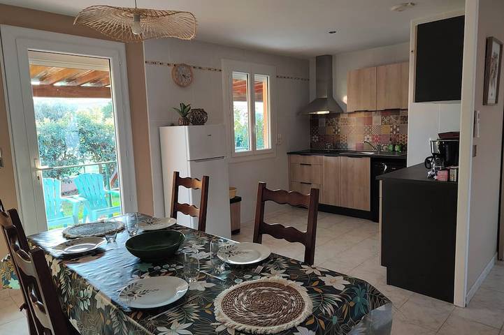 Villa for 4 people, with garden - 1