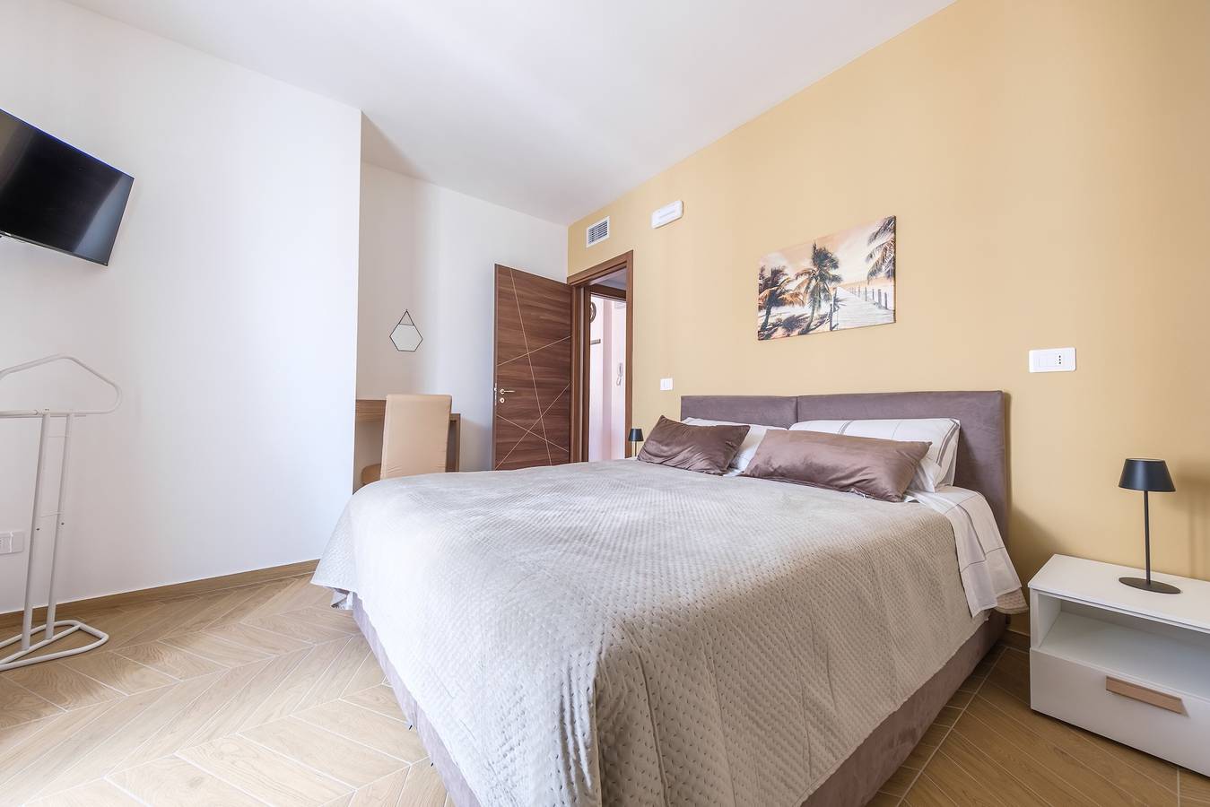 Ganze Wohnung, Apartment 'Grace Home 3' mit Balkon, Wlan und Klimaanlage in Milazzo, Messina Provinz