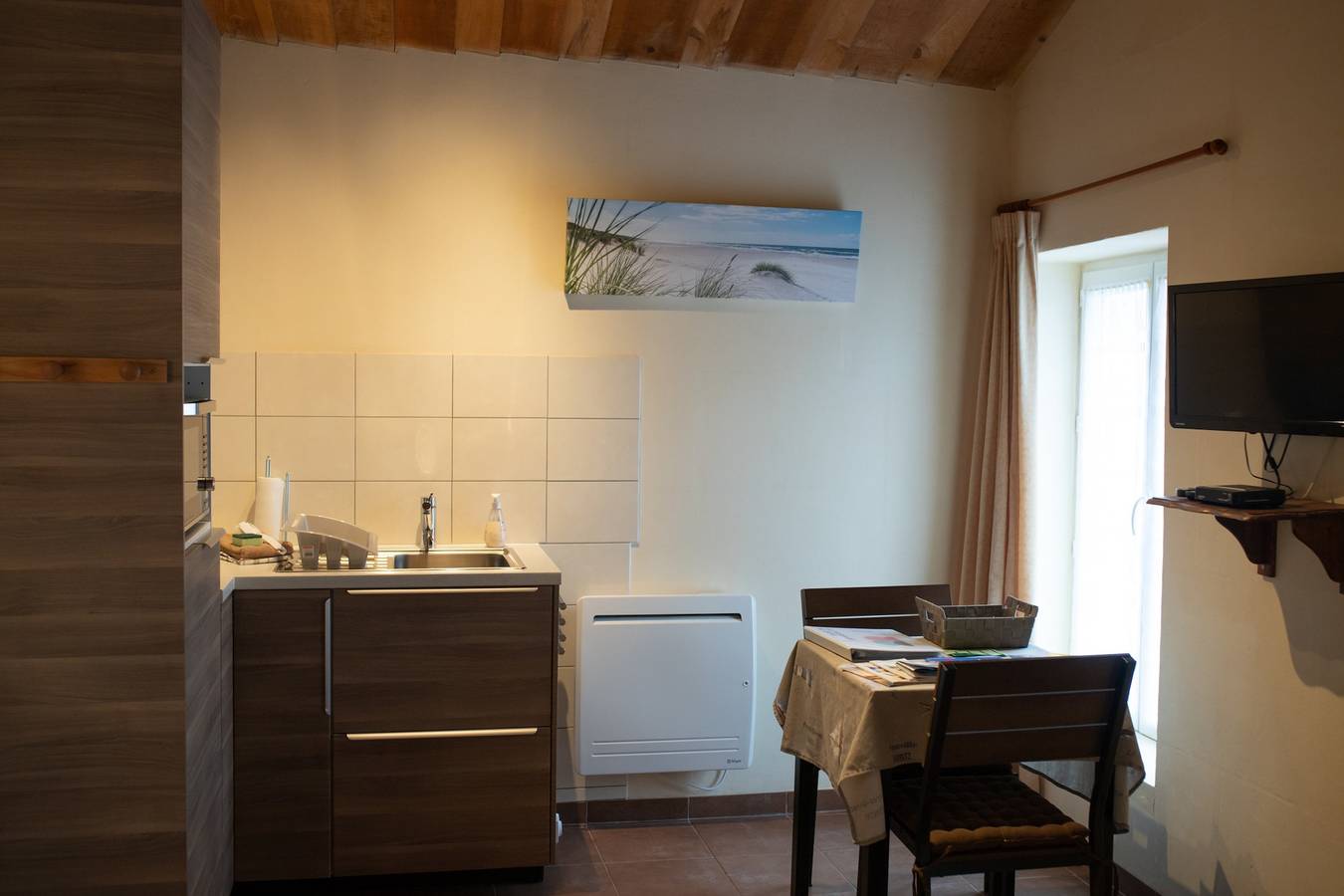 Studio entier, Au Passage du Gois - kamer met kitchenette (2 pers.) op 800m van zee in de Vendée in Beauvoir-sur-Mer, Vendée