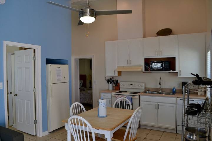 Vacation rental for 4 people, with pool and terrace, with pets in St. George Island