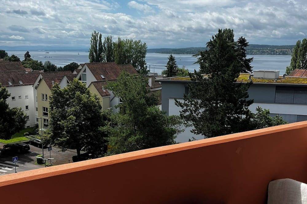 Apartamento entero, Apartment Emilio - Small apartment with great lake and alpine views in Überlingen, Region Bodensee-Oberschwaben