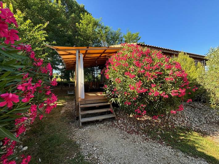 Chalet pour 5 personnes, avec jardin ainsi que terrasse et piscine, animaux acceptés en Ardèche - 2