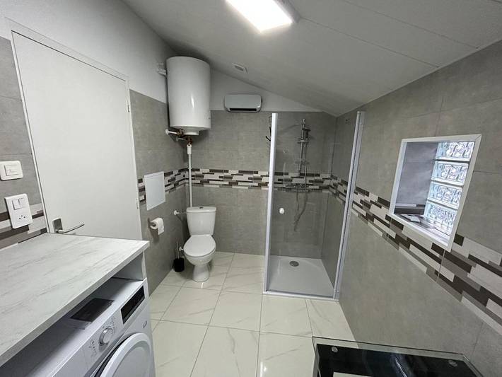 Location de vacances pour 4 personnes, avec terrasse à Flogny-la-Chapelle - 3