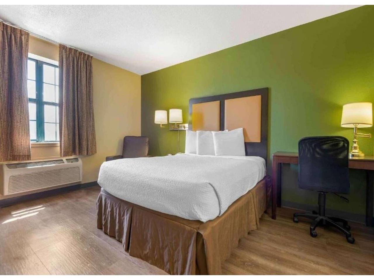 Appartamento intero, Studio6 Buffalo accessibile ai disabili|Letto matrimoniale|Doccia Ri|Cucina Nsmk in Lago Erie