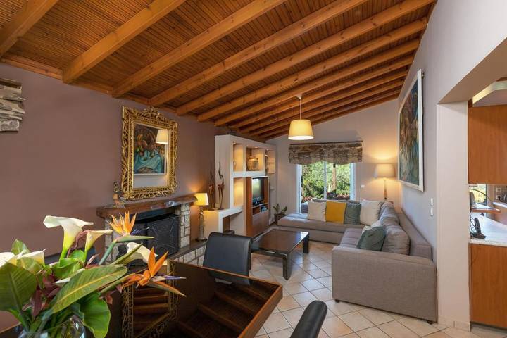 Ferienhaus für 8 Personen, mit Terrasse und Garten sowie Pool und Ausblick