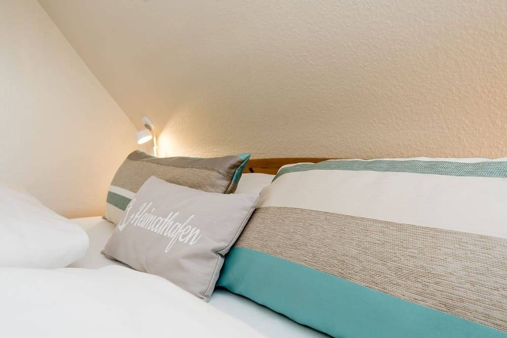 Ganze Wohnung, Geräumige, helle Ferienwohnung in ruhiger Lage im 1. Og in Wenningstedt in Wenningstedt, Sylt