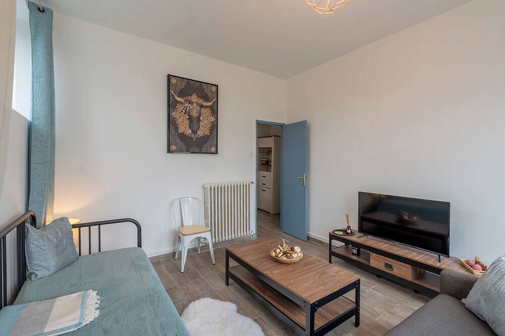 Apartamento entero, Le Sostranien - Jardin - Wifi in La Souterraine, Región de Guéret
