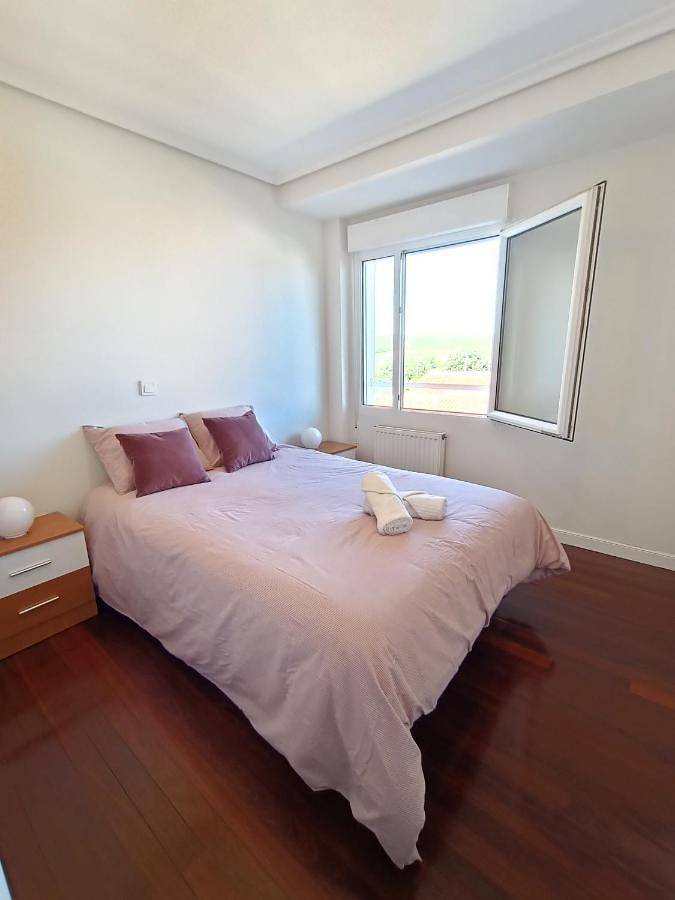 Apartamento entero, Duplex con garaje cerca de la playa y de Santander in Soto de la Marina, Santa Cruz de Bezana