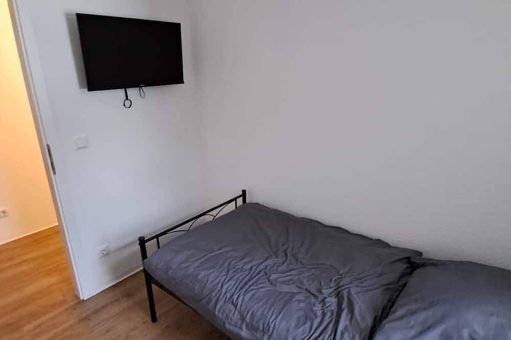 Ganze Wohnung, Dreibettzimmer für 3 Gäste mit 42m² in Massen-Niederlausitz in Finsterwalde, Naturpark niederlausitzer heidelandschaft (Brandenburg)