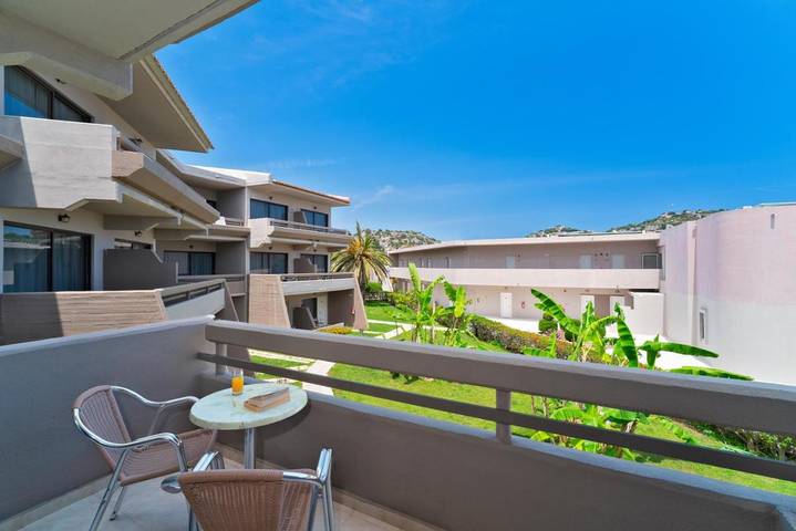 Bungalow für 2 Personen, mit Balkon und Pool auf Rhodos - 2