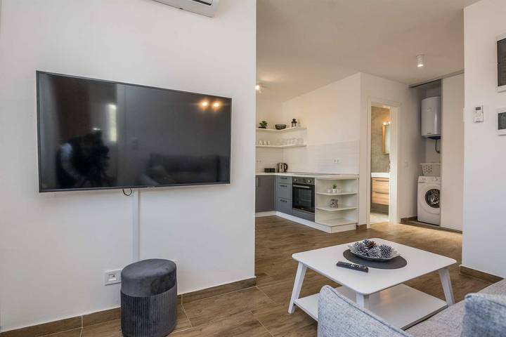 Ferienwohnung für 4 Personen, mit Balkon/Terrasse und Terrasse, mit Haustier auf Vir - 2