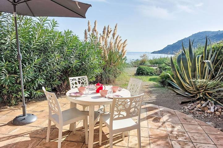Chalet para 4 personas, con terraza y piscina - 1