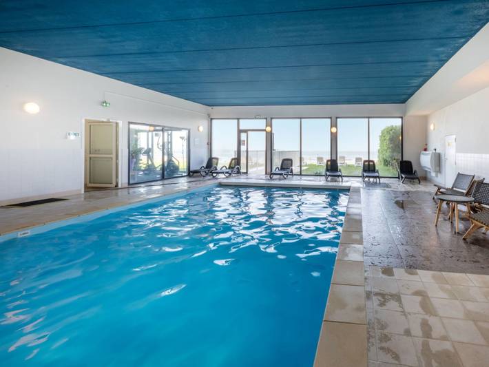 Gîte pour 8 personnes, avec balcon à Plougasnou - 2